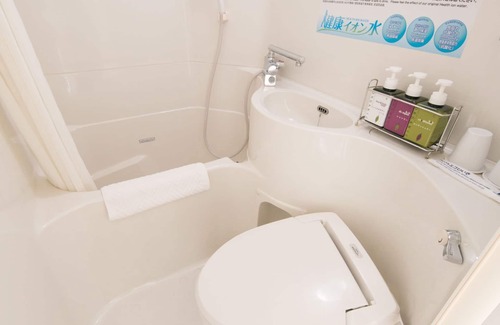 Shinbashi Hotel | Discover Super Hotel Shinbashi Karasumoriguchi: Guest Rated 9/10