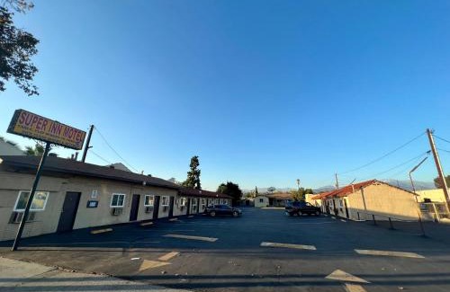 Pomona Hotel | Pet-Friendly Retreat at Super Inn Motel, Downtown Pomona
