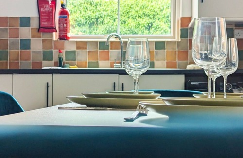 West Bridgford House | Super King Beds, Prime Location, Free Parking