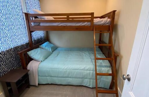 Corbett - Terwilliger - Lair Hill House | Spacious Central House with Pet and Child-Friendly Amenities