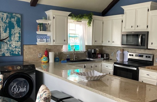 South Padre Island House | Prime Beachside Location with Ocean View and Breakfast