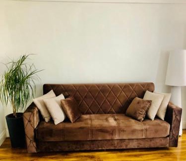 Junction Apartment | Prime Location: Steps from Metro & Close to Camden