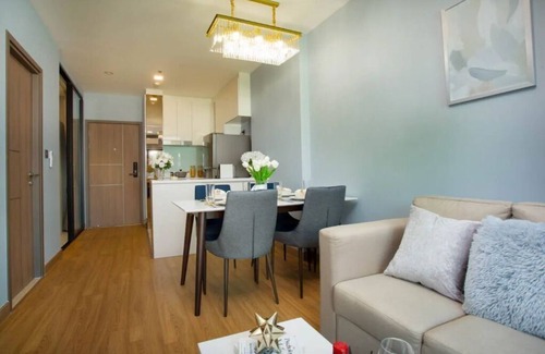 Chang Khlan Condo | Elegant 2Bed/1Bath Retreat with Rooftop Pool & Coworking