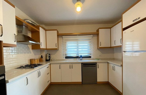 Marmaris City Center Apartment | Elegant 3+1 Apartment with Ocean View Steps from the Sea