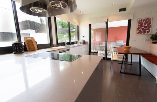 Sils Villa | Modern Marvels Await You at Costa Brava Hotel!