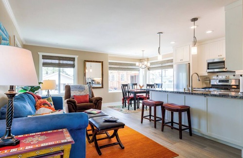 West Newport Apartment | Beachfront Retreat with Private Deck & Garage Parking