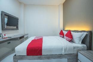 Tanjung Duren Utara Hotel | Budget-Friendly Stay at OYO 1487 Residence Khoe