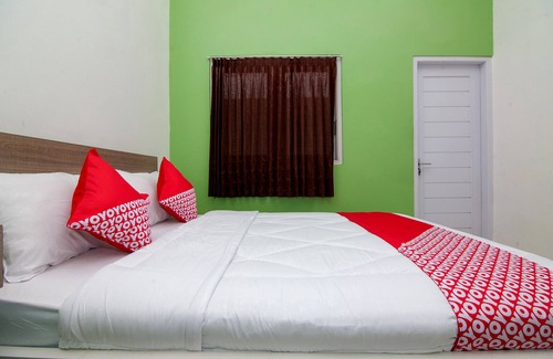 Tegal Hotel | Budget-Friendly Stay at OYO 2808 D'residence Syariah