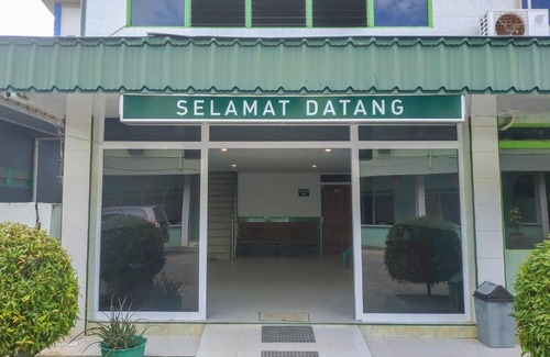 Singkawang Hotel | Budget-Friendly Stay at Super OYO 3098 Hotel Sahabat Baru