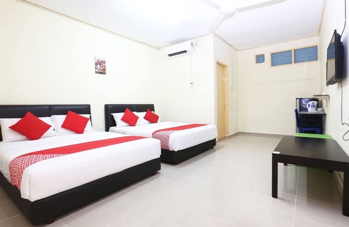 Kampung Kijing Hotel | Budget-Friendly Super OYO 89640 Hotel Pelangi Marang