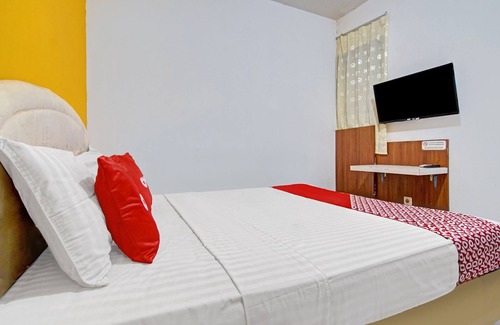 Kelapa Gading Barat Hotel | Budget-Friendly Stay at OYO 90422 Mall Of Indonesia