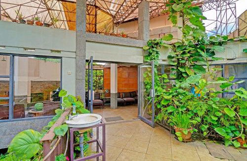 Setiabudi Hotel | Cozy Oceanfront Retreat at Capital O 91810 Hotel Balebat
