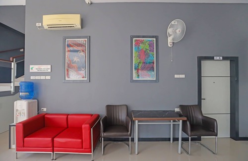 Banda Aceh Hotel | Budget-Friendly Stay at Capital O 92096 Kuala Ulee Lheue