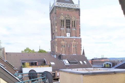 Eschweiler Apartment | Modern Penthouse & Studio in Central Location with Terrace