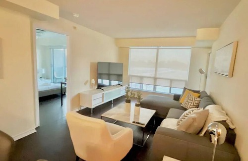 Clanton Park Apartment | Exclusive 3 Bedroom Retreat with Terraces for Families