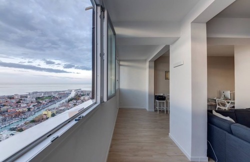 Rimini House | Oceanfront Penthouse with Pool & Spa - Guest Rated 8/10