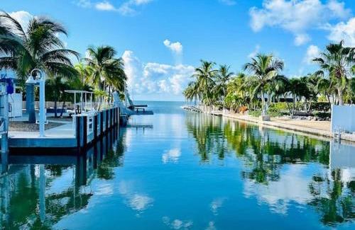 Marathon House | Unforgettable Super Snapper Retreat with Heated Pool & Dock