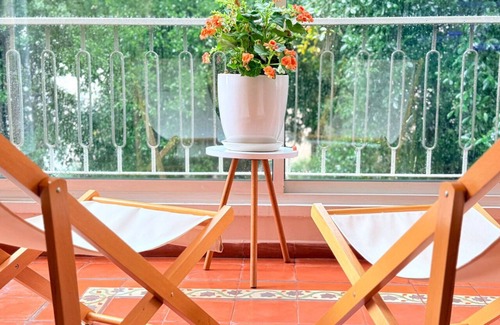Tel Aviv City Center Apartment | Ideal 2BD Retreat with Balcony and Ocean View Amenities
