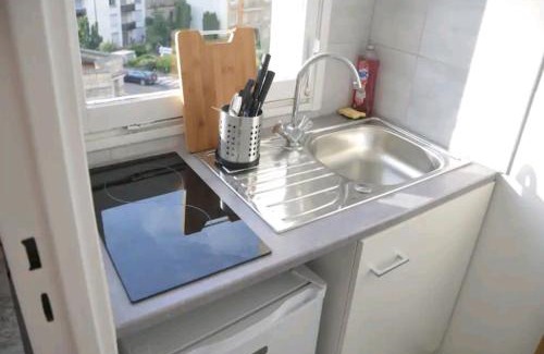 Vanves Apartment | Inviting Studio Near Paris Porte de Versailles - Rated 8.5