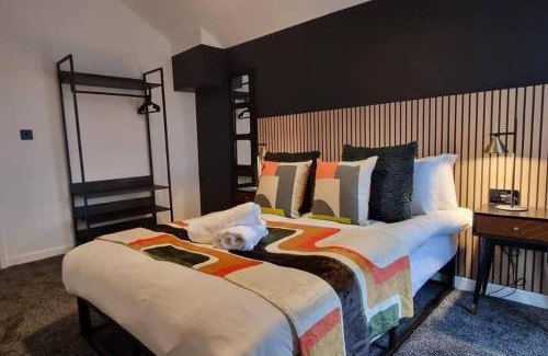 Trafford Apartment | Stylish Urmston Apartment with Pet-Friendly Amenities
