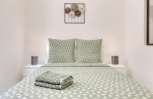 Noailles Apartment | Super T2 au Vieux Port Climatisé