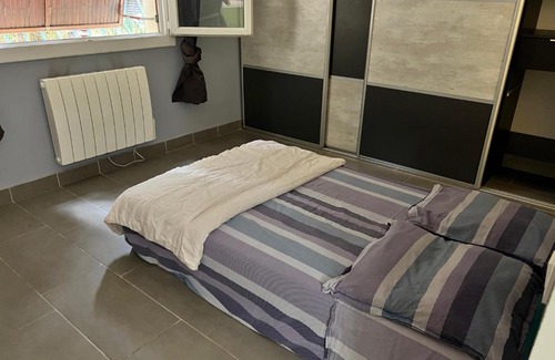 Saint-Eloi Apartment | Cozy T2 with Convenient Parking for Your Next Getaway