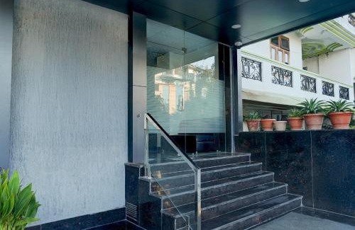 Malviya Nagar Hotel | Super Townhouse Girdhar Marg Jaipur formerly Hotel Srida