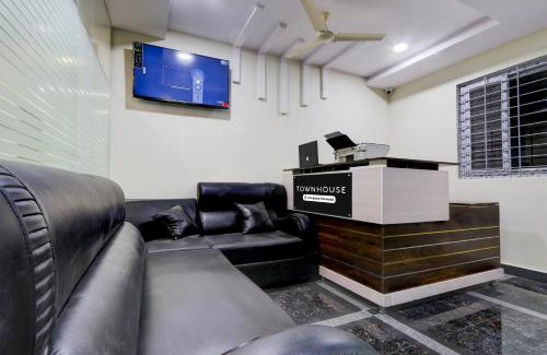 Nanakram Guda Hotel | Pet-Friendly Super Townhouse Nanak Ram Guda near WaveRock