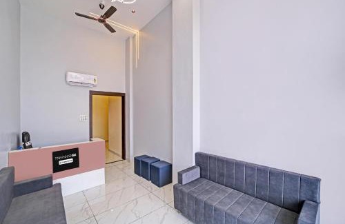Sanwer Hotel | Super Townhouse Oak Aurobindo Hospital Formerly Hotel Aashiyana
