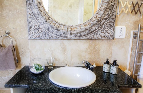 Jeffreys Bay House | Ocean View Retreat at Super Tubes Guesthouse, Rated 9.2