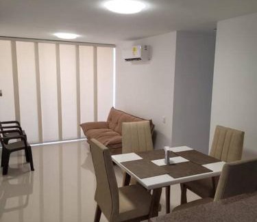 Boston Apartment | Conveniently Located Hotel with Pool and Pet-Friendly Options