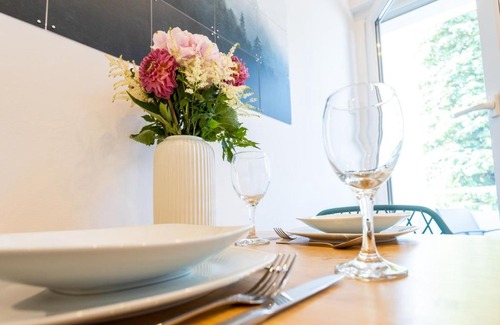 Innenstadt Apartment | Central Location with Family-Friendly Amenities in Renovated Space