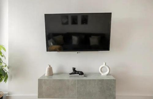 Welwyn Garden City Apartment | Inviting 1-Bed Apartment in Welwyn Garden City Retreat