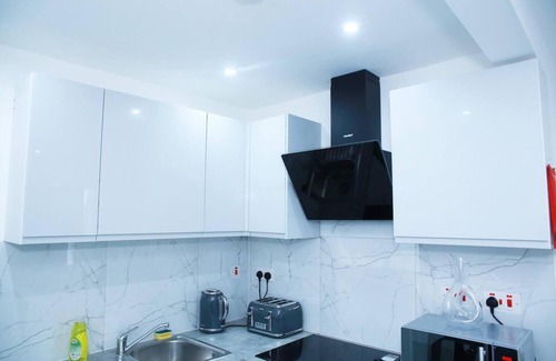 Roxbourne Apartment | Cozy 1-Bed Apartment in Harrow with Pet-Friendly Amenities