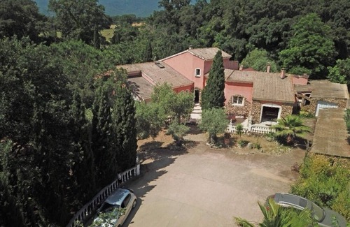 Morta House | Inviting 16-Bed Villa Just Minutes from the Beach