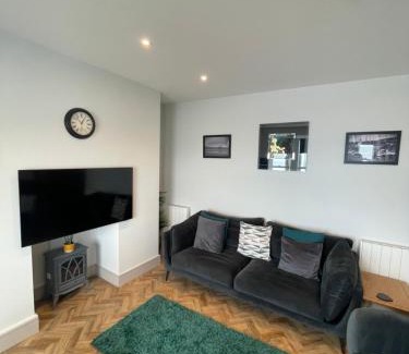 Scarborough Apartment | Exceptional Sea View Flat with Child-Friendly Amenities