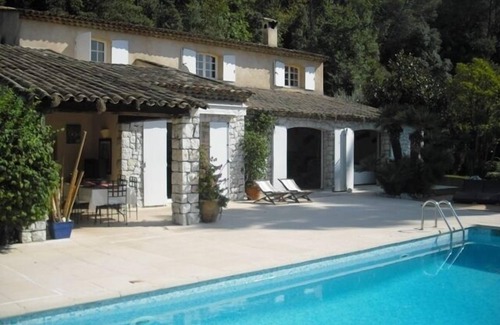 Saint-Paul-de-Vence Villa | Elegant 3-Bedroom Villa with Ocean View & Private Pool