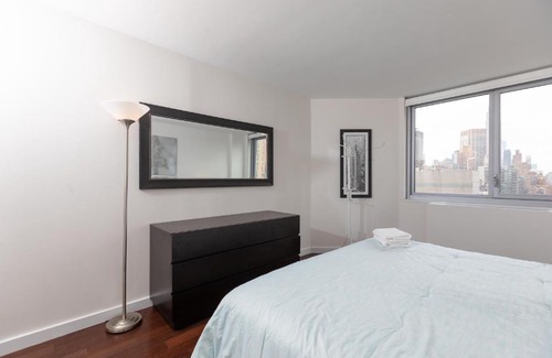 Tudor City Apartment | Inviting 3-Bedroom Apartment in the Heart of NYC