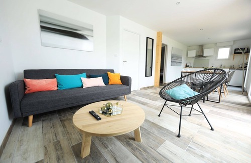 Saubion House | Exceptional 3-Bedroom Villa with Kitchen, Near the Ocean
