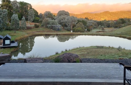 Mountain Bay House | Tranquil Villa with Lake View and Family-Friendly Amenities