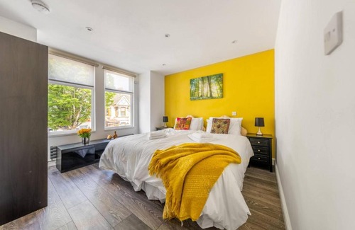 Southall Broadway House | Inviting 3BD Home in Southall - Perfect for Families
