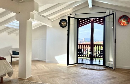Behobie House | Elegant Villa with Pool, Steps from the Ocean