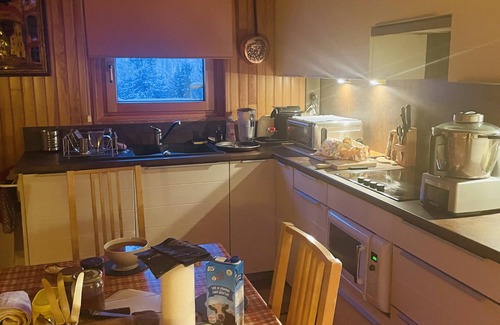 Laveissiere Apartment | Spacious 6-Person Apartment with Balcony Overlooking Meadow