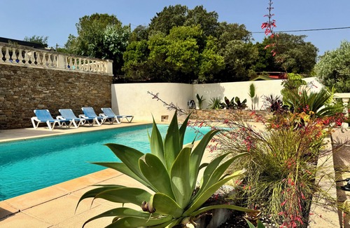 Bormes-Les-Mimosas Apartment | Idyllic Gîte with Pool, Just Minutes from Stunning Beaches