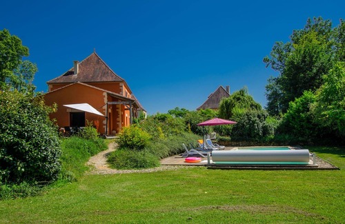 Sarlat-la-Caneda House | Ideal Villa with Private Heated Pool, Steps from Town Center