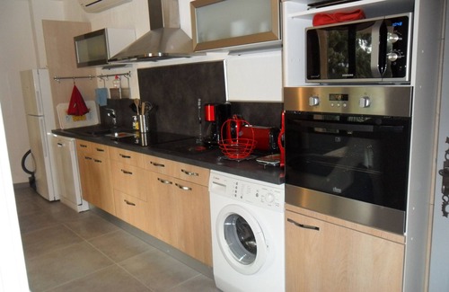 Vidauban House | Stunning Villa with Ocean View, Pool & Hot Tub - Rated 10/10