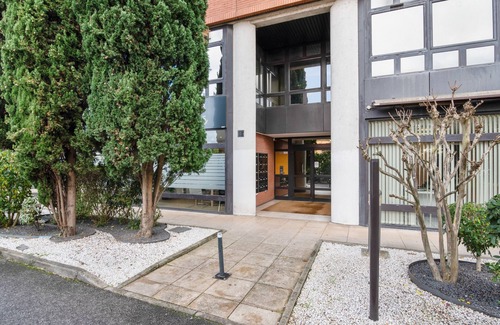 Marengo - Jolimont Apartment | Stylish Duplex in Toulouse - Pet Friendly and Great Amenities