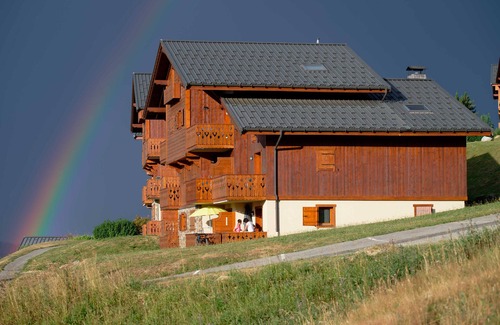 Bisanne 1500 Apartment | Exceptional Apartment with Kitchen Near the Slopes