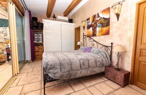 Cassis Cabin | Exquisite Bungalow with Private Pool & Sea View in Cassis