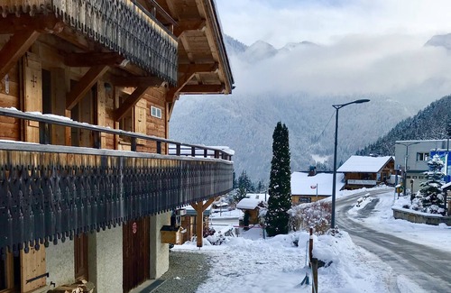 Saint-Jean-dʼAulps Ski Chalet | Premier Chalet: Steps from Ski Lift with Spa & 6 Bedrooms